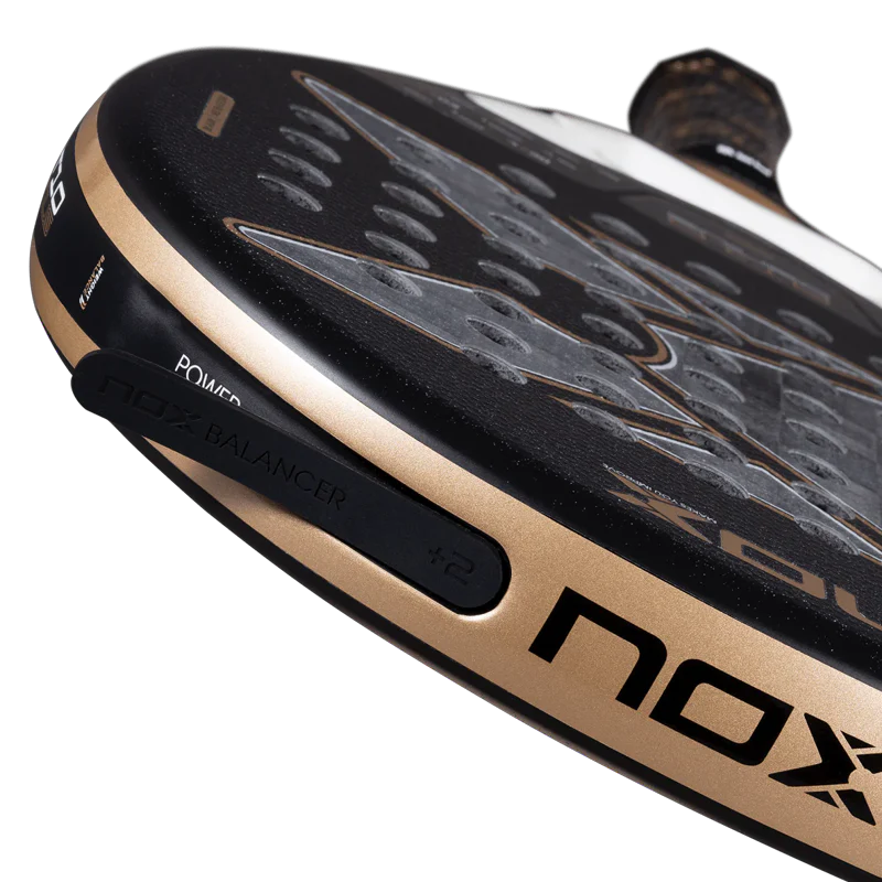 Pala de TEST Nox AT10 Genuis 18K by Agustin Tapia 2026
