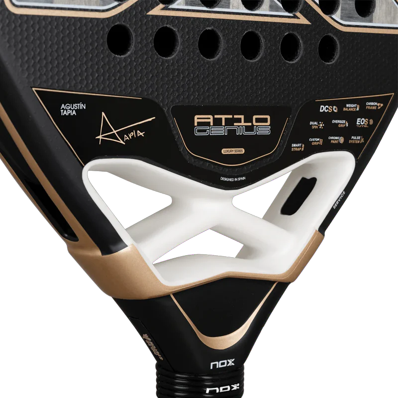 Pala NOX AT10 Genius 18K by Agustin Tapia 2026