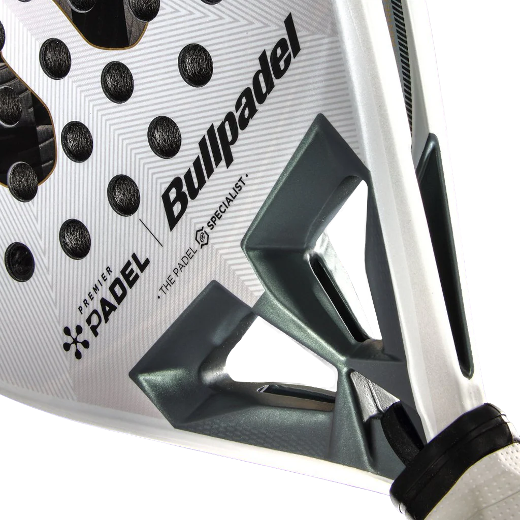 Pala Bullpadel Hack 04 Premier Padel 2026