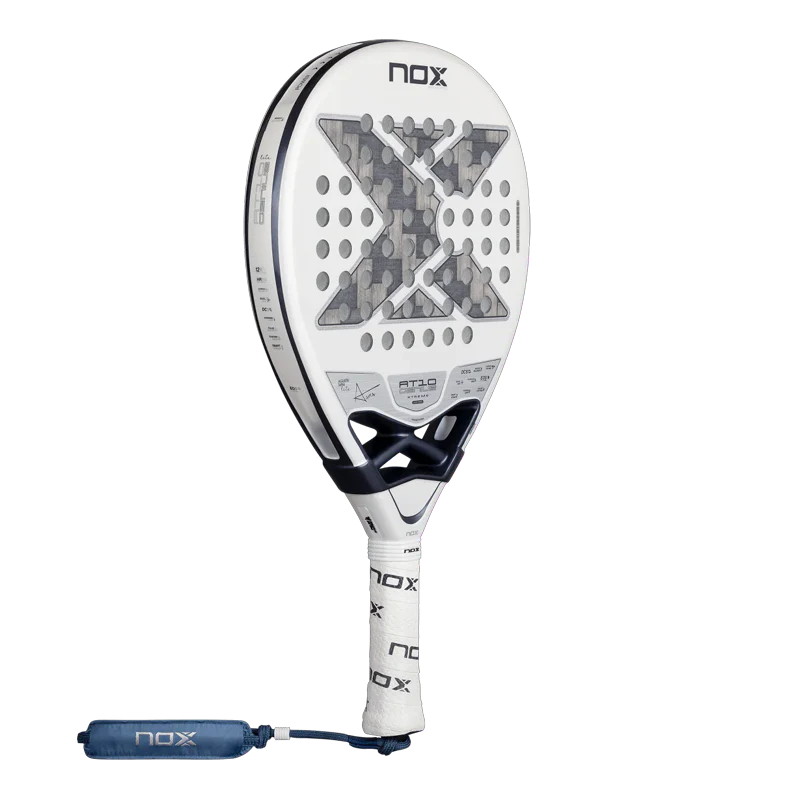 Pala de TEST Nox AT10 Genius 12K Xtrem Lite by Agustin Tapia 2026