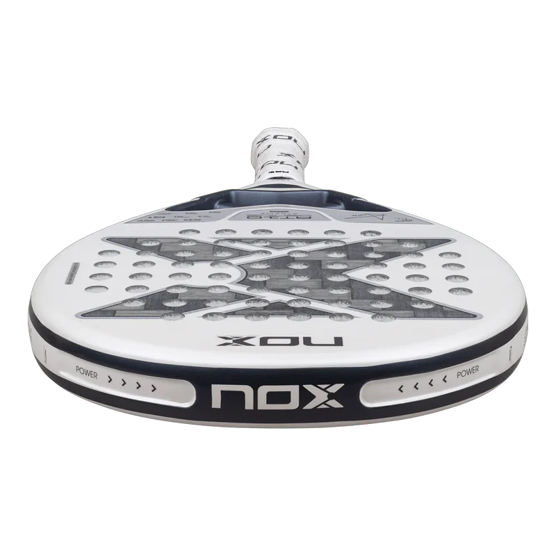 Pala de TEST Nox AT10 Genius 12K Xtrem Lite by Agustin Tapia 2026