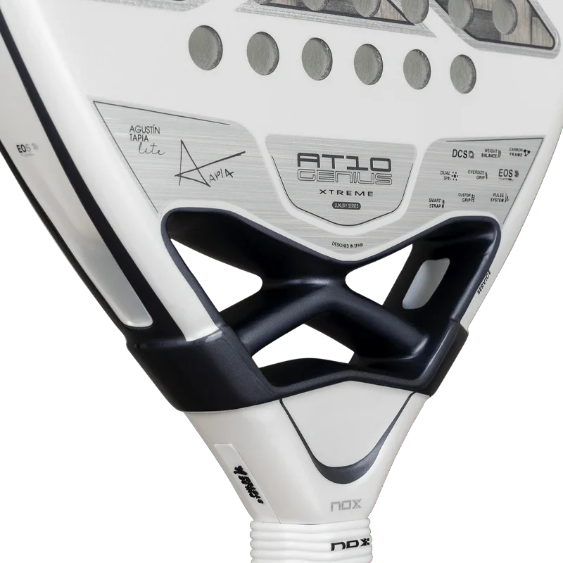 Pala de TEST Nox AT10 Genius 12K Xtrem Lite by Agustin Tapia 2026
