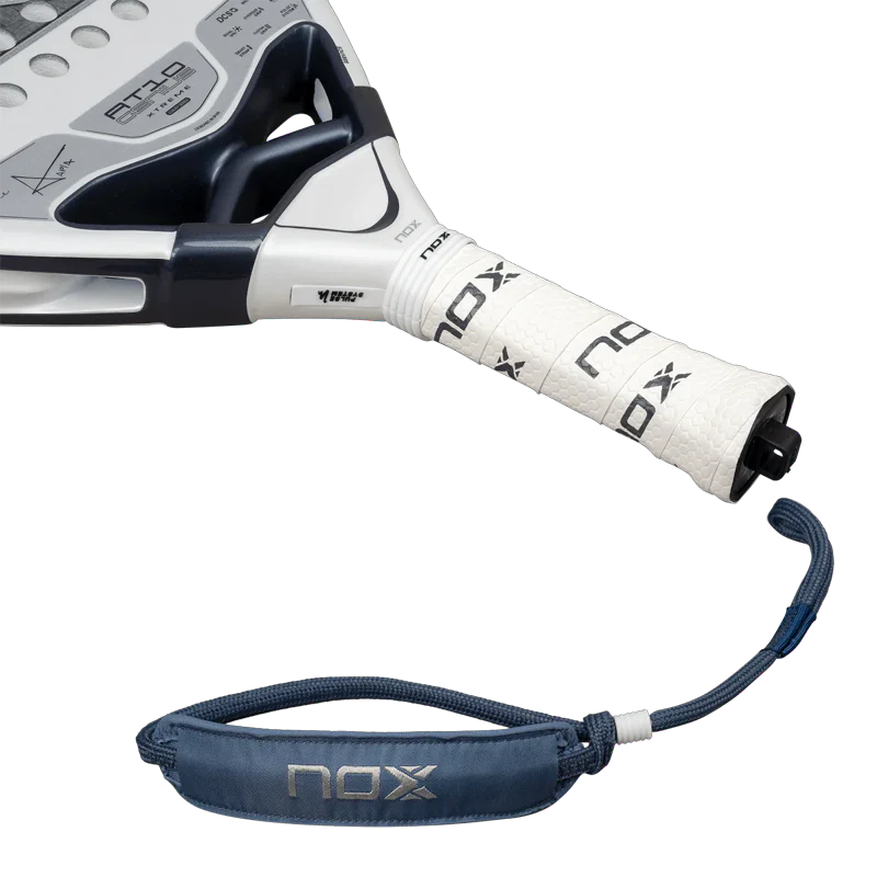 Pala de TEST Nox AT10 Genius 12K Xtrem Lite by Agustin Tapia 2026