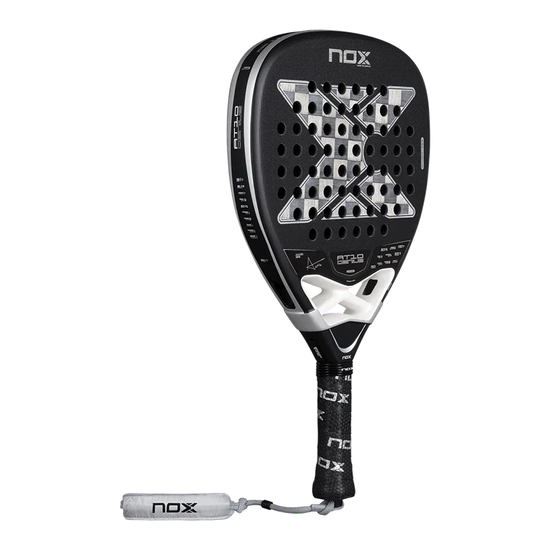 Pala de TEST Nox AT10 Genius Attack 18K by Agustin Tapia 2026