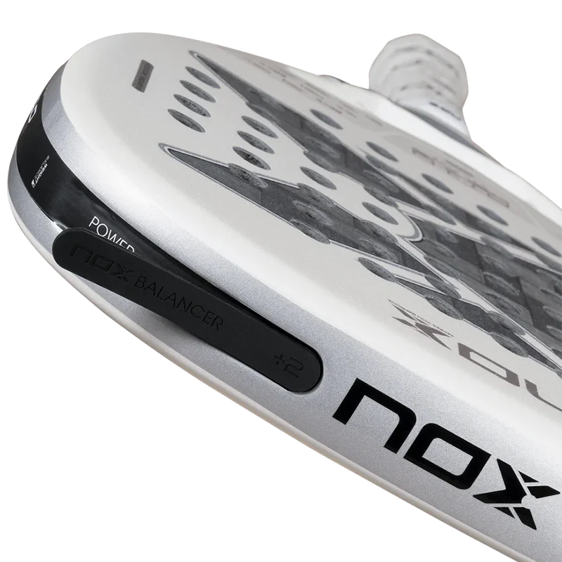 Pala NOX AT10 Genius Attack 12K Xtrem by Agustin Tapia 2026
