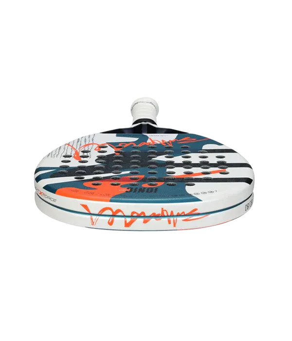 Pala de TEST Bullpadel Ionic Light 2025